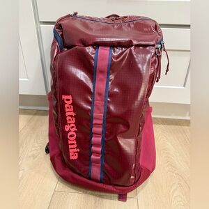 Patagonia Black Hole Backpack, dark magenta, 25L